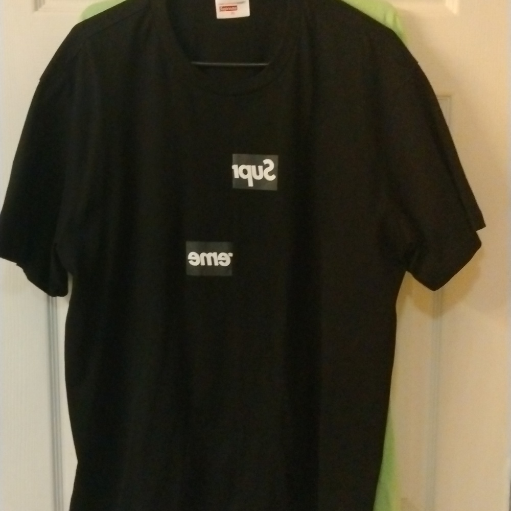 Supreme/ Commes des garcons. Split box logo